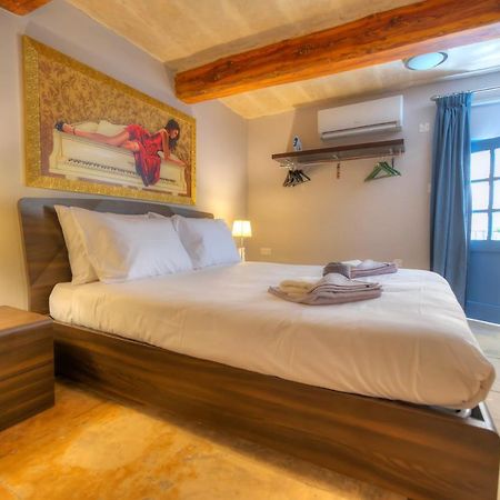Romantic And Historical Maisonette In The Center Of Valletta Mbal1-1 Exterior photo